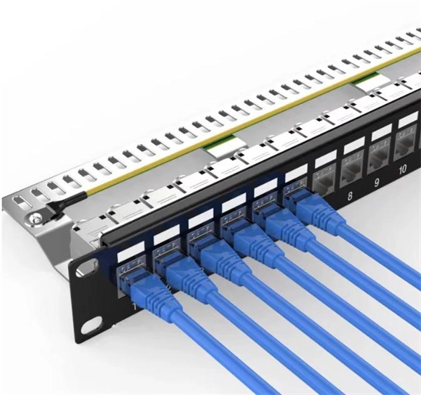 What type of switch should be installed in the distribution box 